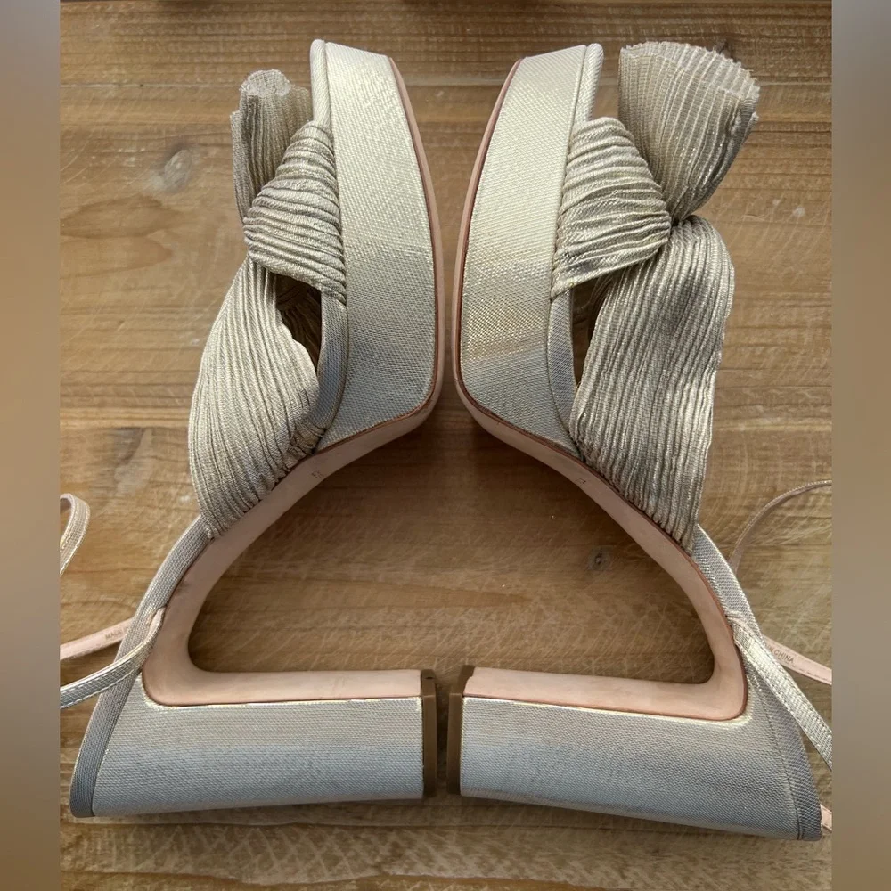 Loeffler Randall Natalia Platinum Platform Bow Heel Women’s Size 12 in Platinum